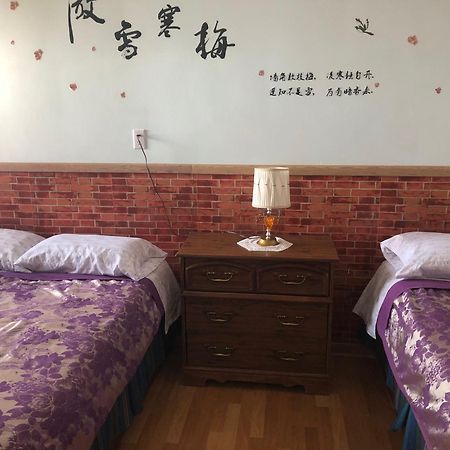 Heritage Place Hotel Gravelbourg Экстерьер фото