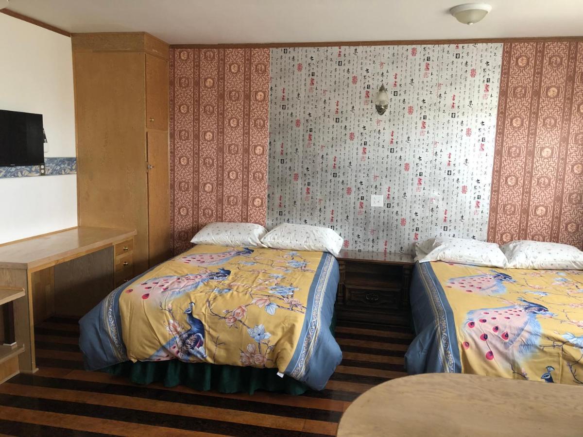 Heritage Place Hotel Gravelbourg Экстерьер фото